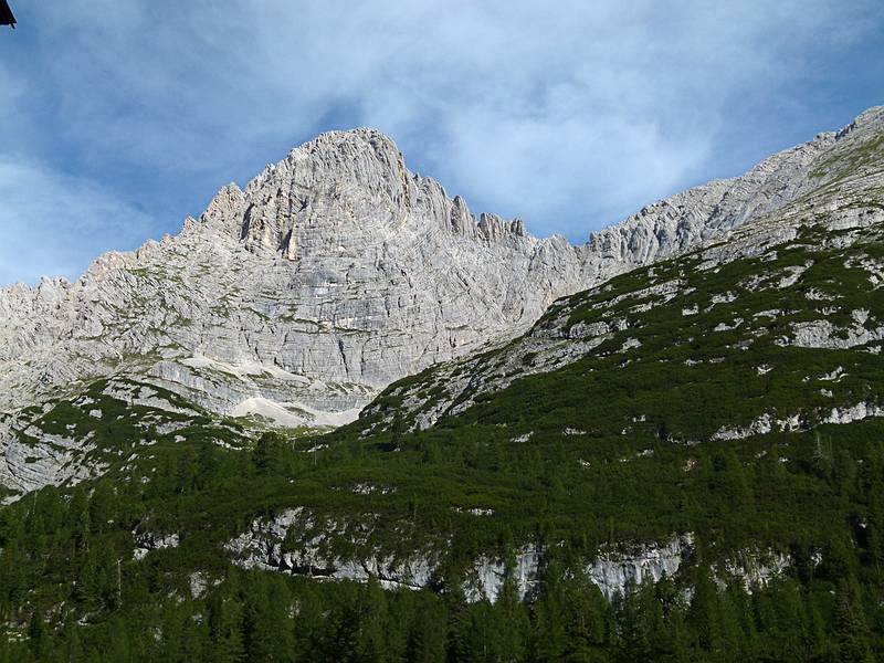 Looking W from the hut.<br />July 30, 2011 - Rifugio Vandelli, E of Cortina, Italy.